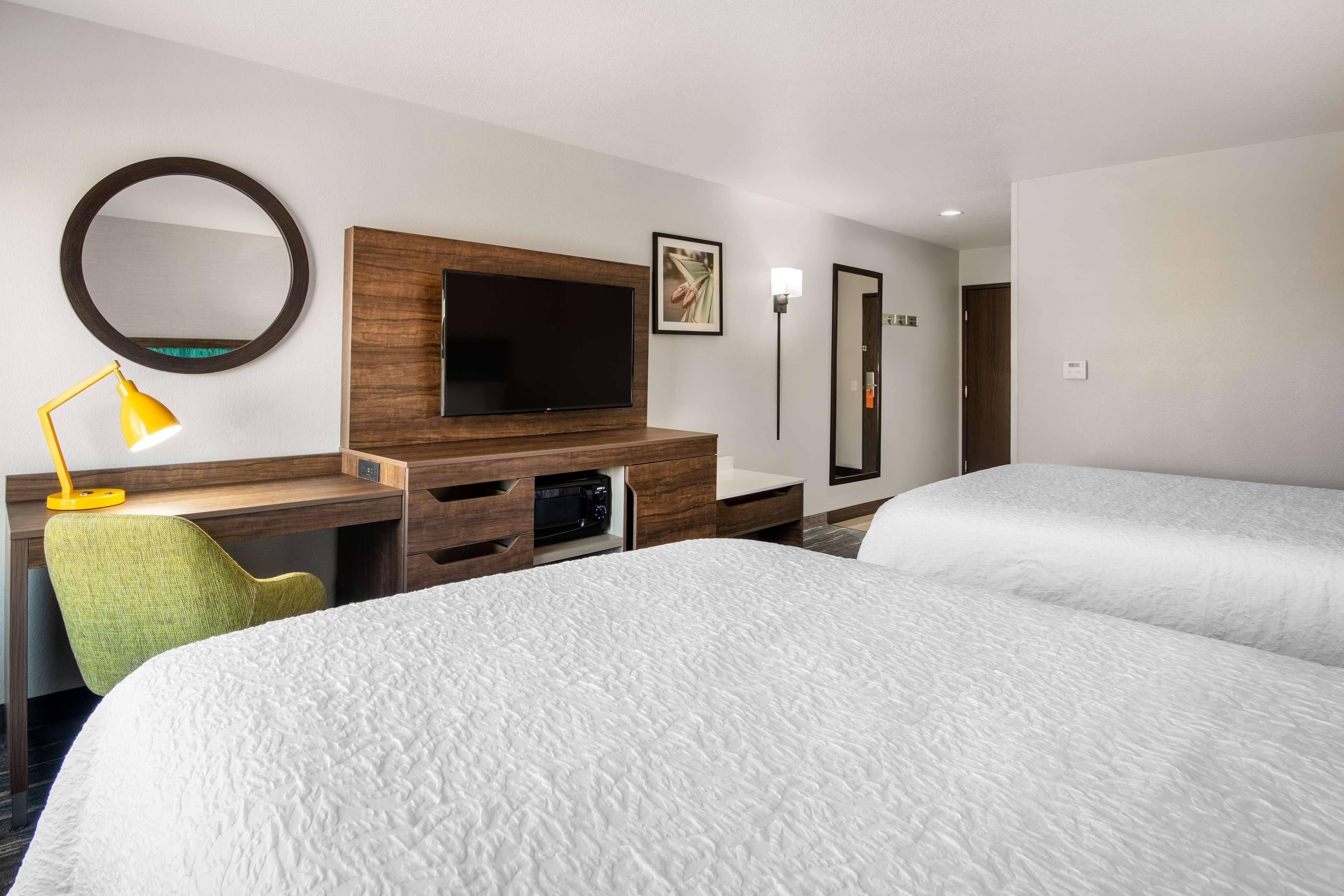 Room Two Queen Beds Non-Smoking
