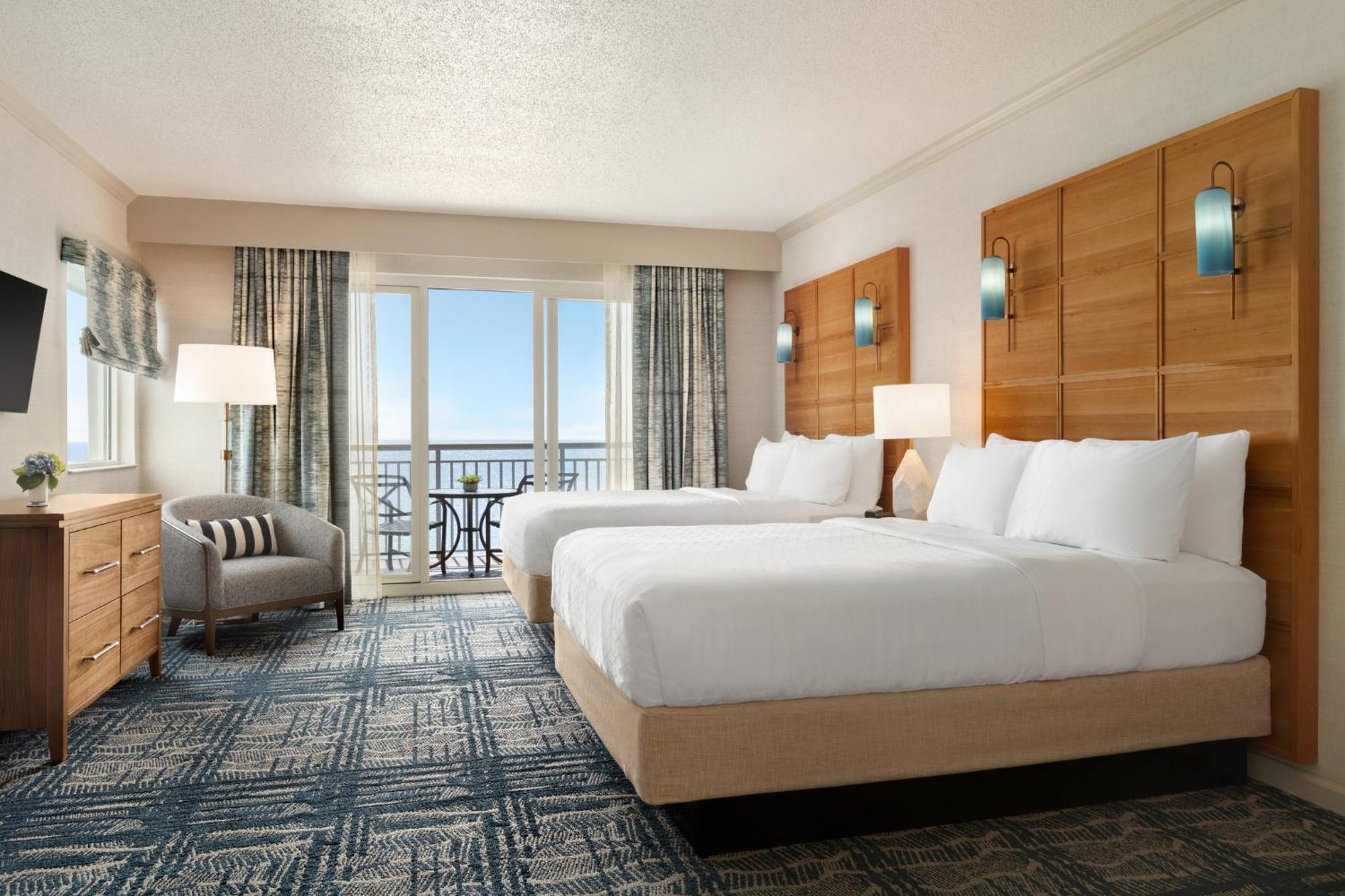 Queen Suite Ocean View Non-Smoking