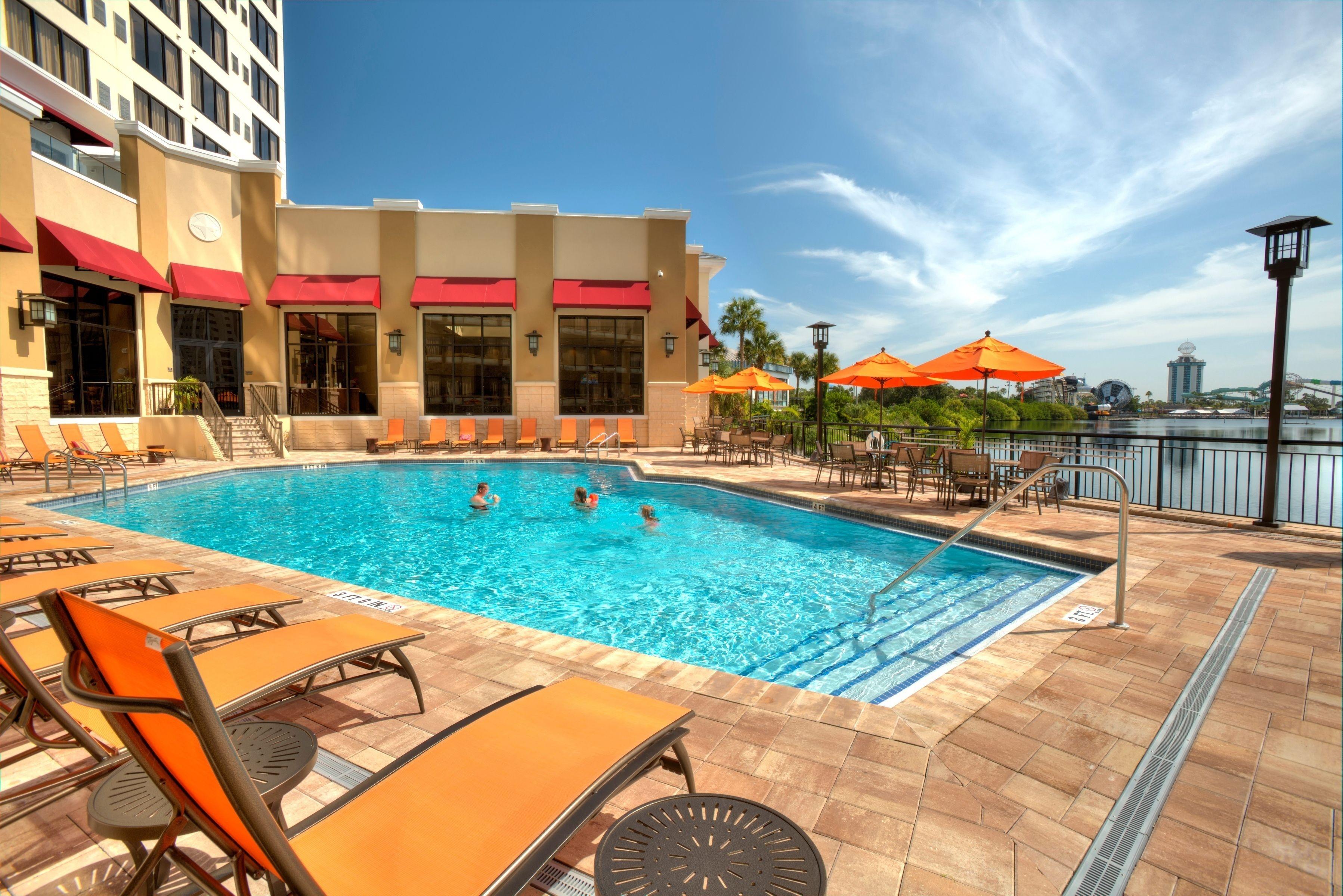 Luxury One Bedroom Suites 2 Queen Beds Lake View NO RESORT FEE
