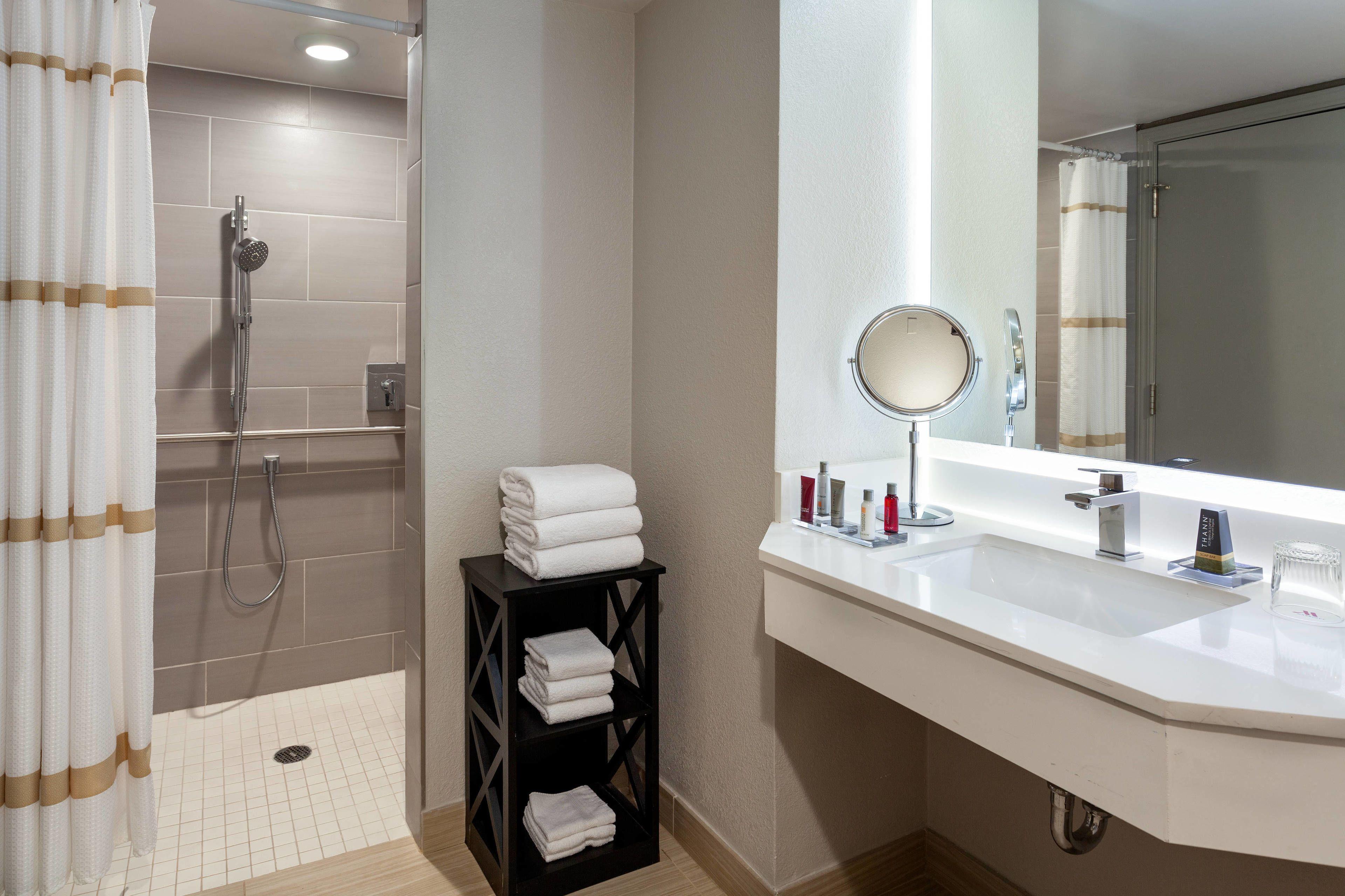 Queen Room Resort View Mobility or Hearing Accessible Roll Shower