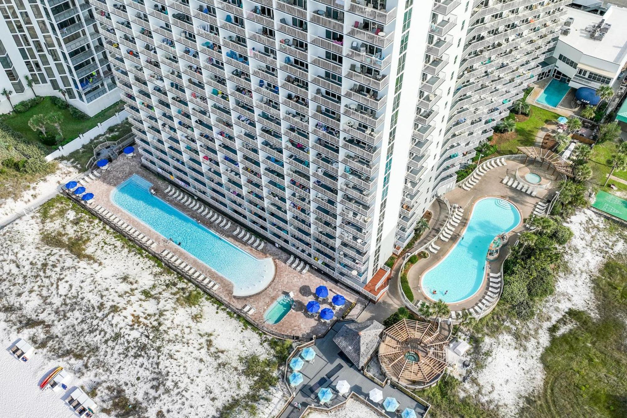 Two-Bedroom Apartment Balcony Sea View