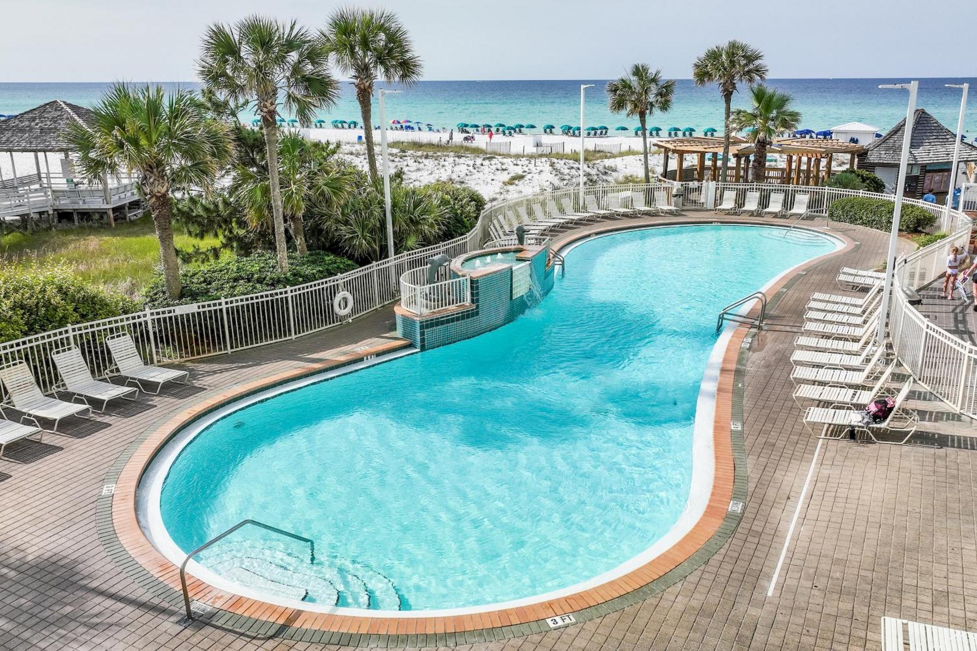 Two-Bedroom Apartment Balcony Sea View