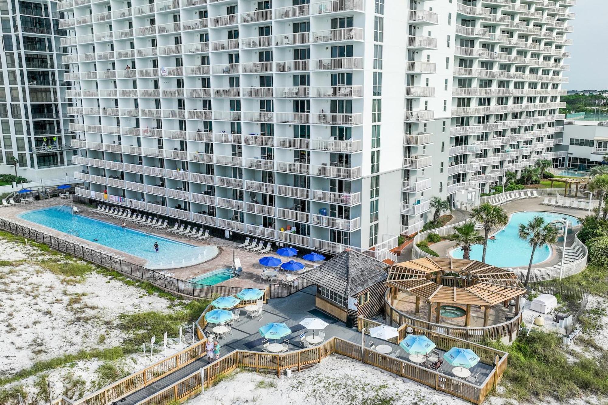 Two-Bedroom Apartment Balcony Sea View