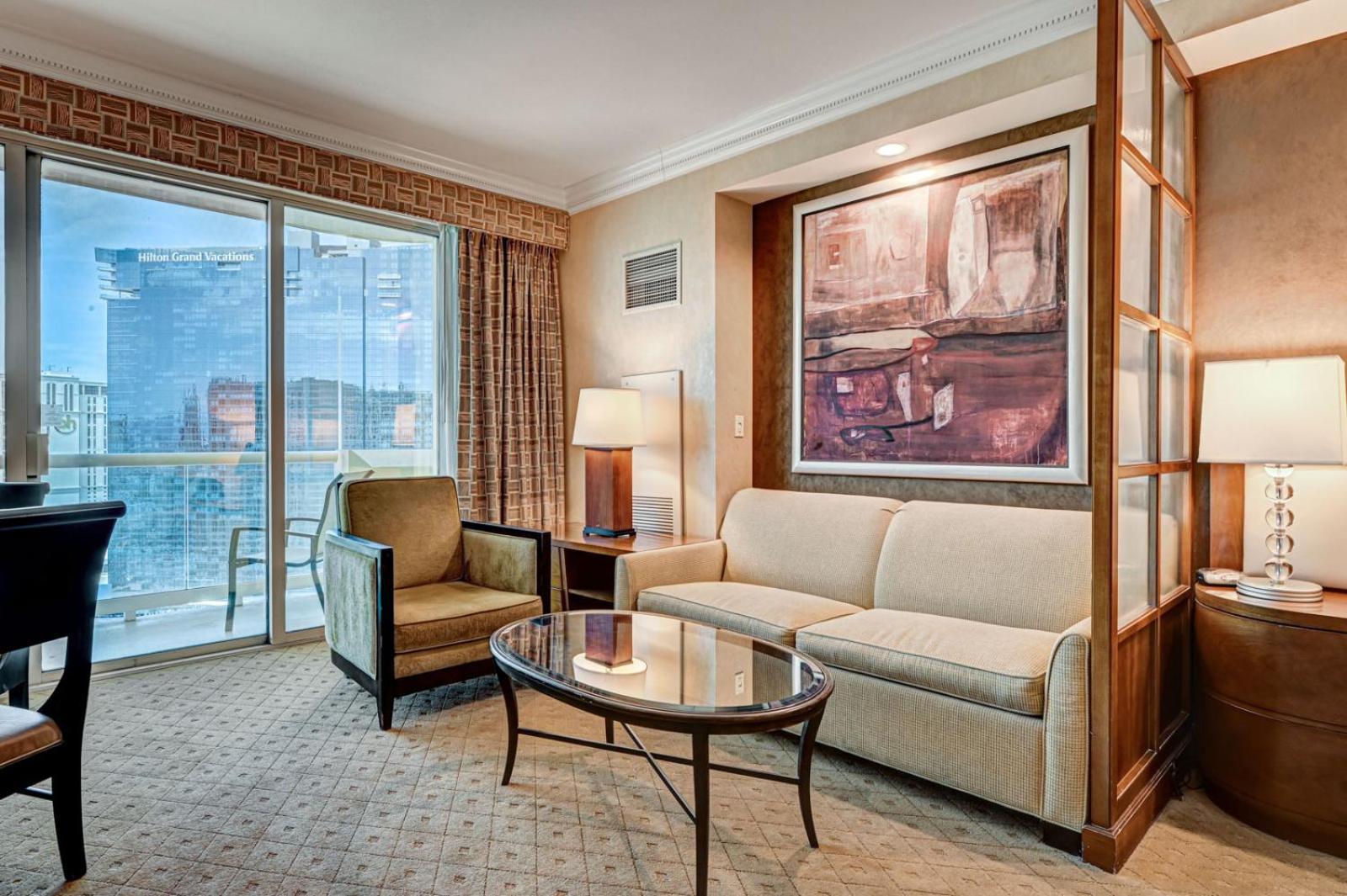 Suite Pool View