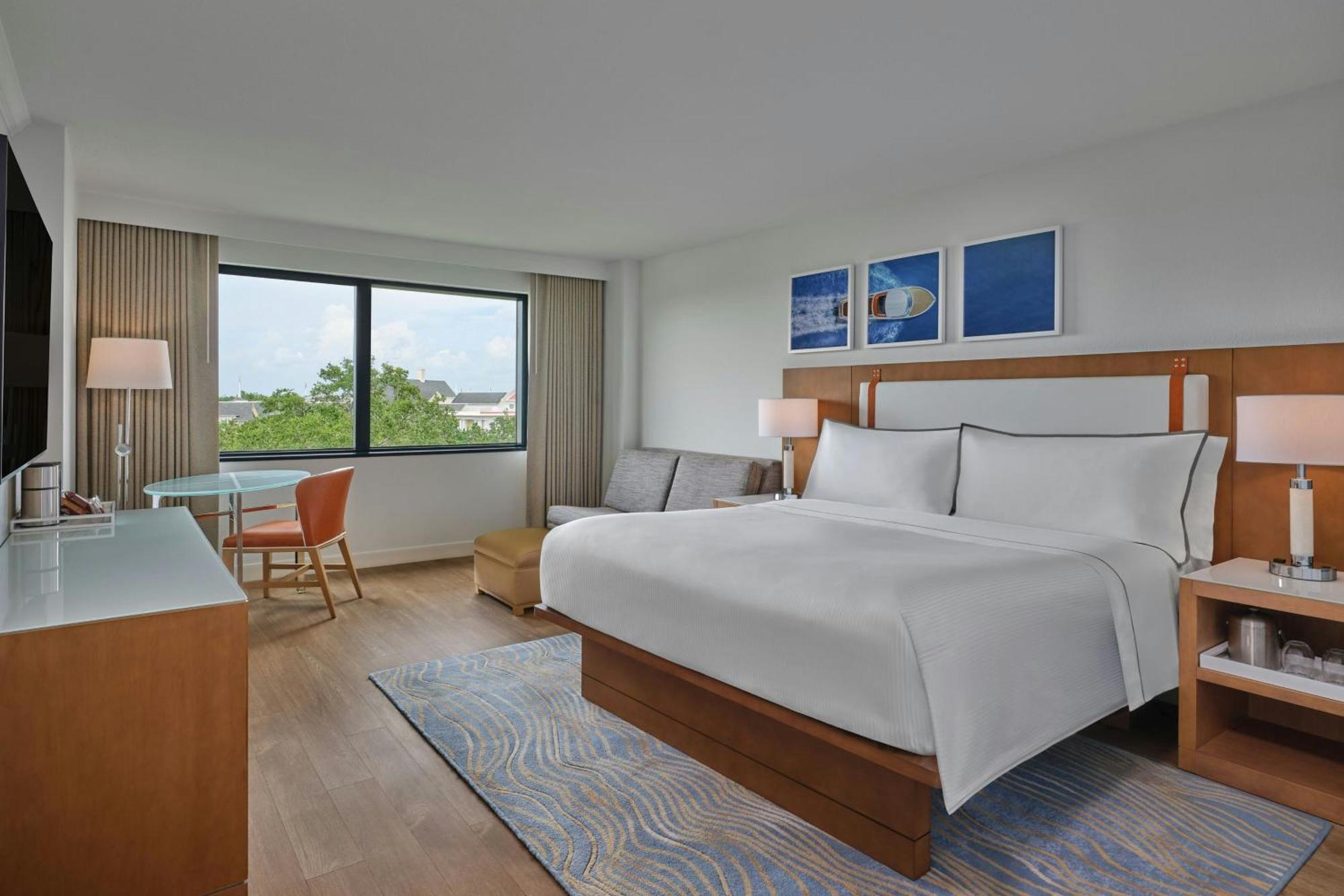 Deluxe Resort King Guest room 1 King Sofa bed Includes Early Entry To Disney Theme Parks