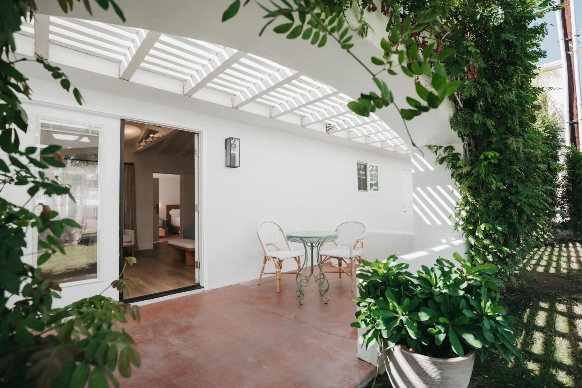 Deluxe Bungalow Garden View