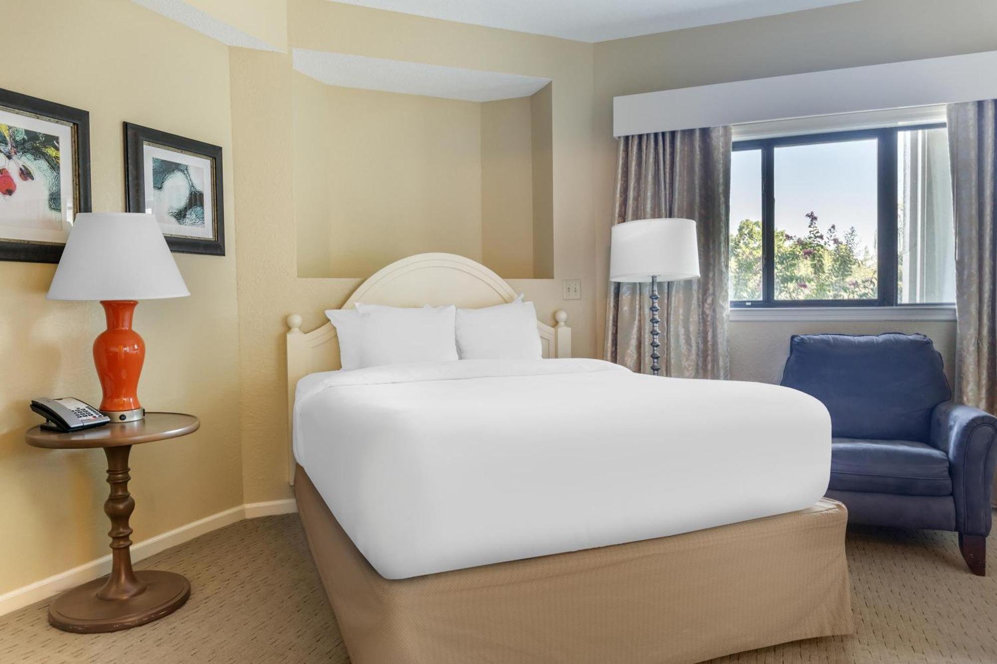 Two-Bedroom Suite One King Bed One Queen Bed