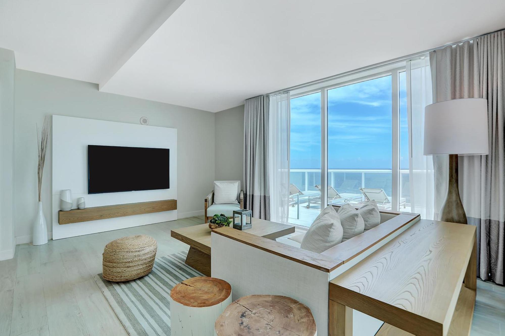 Two-Bedroom Penthouse Suite Oceanfront
