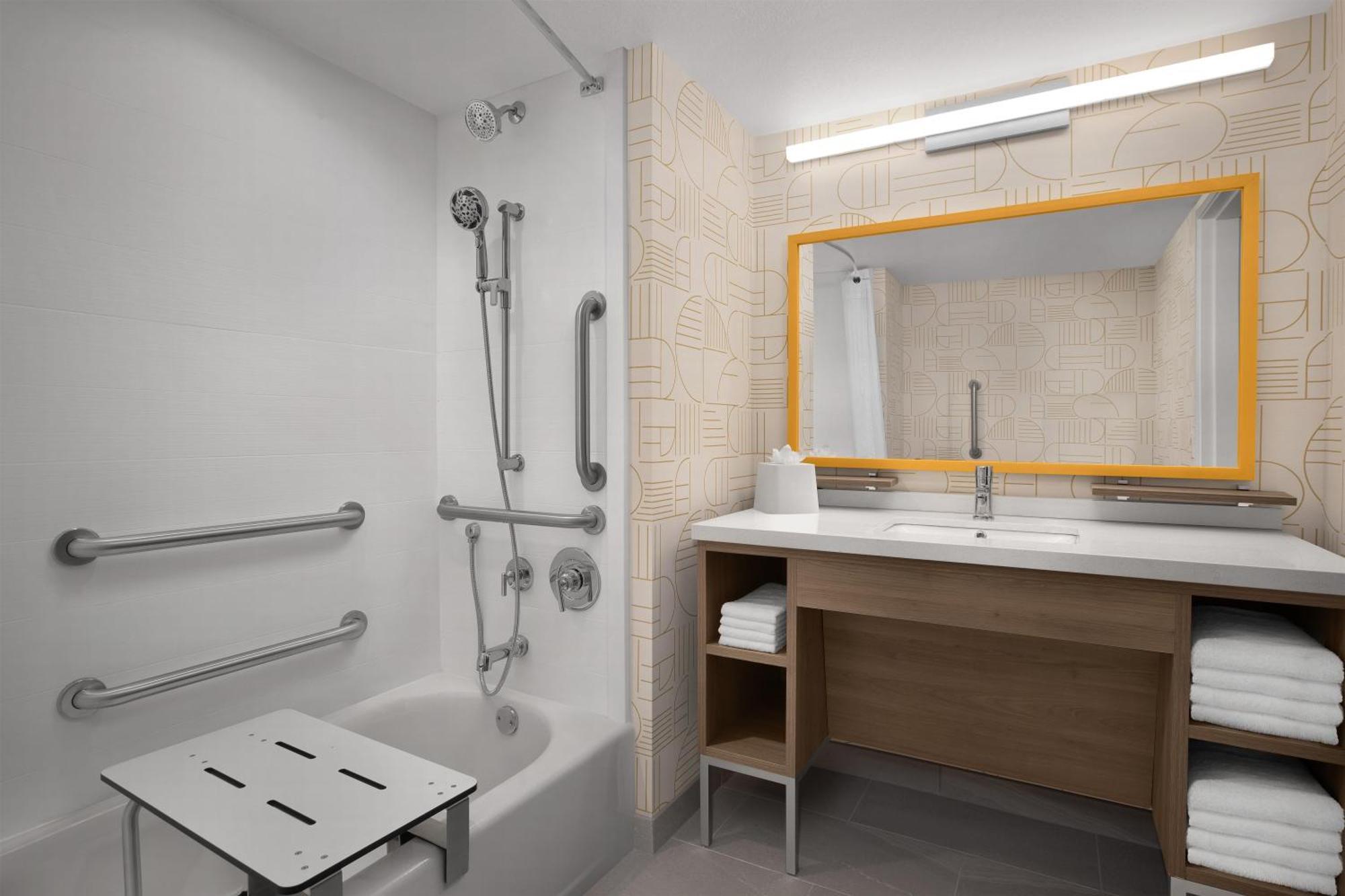 King Studio Bath Tub Balcony Mobility or Hearing Access