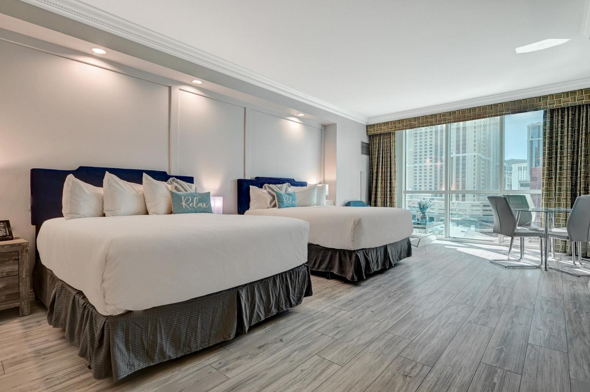 2 Queen Suite Balcony