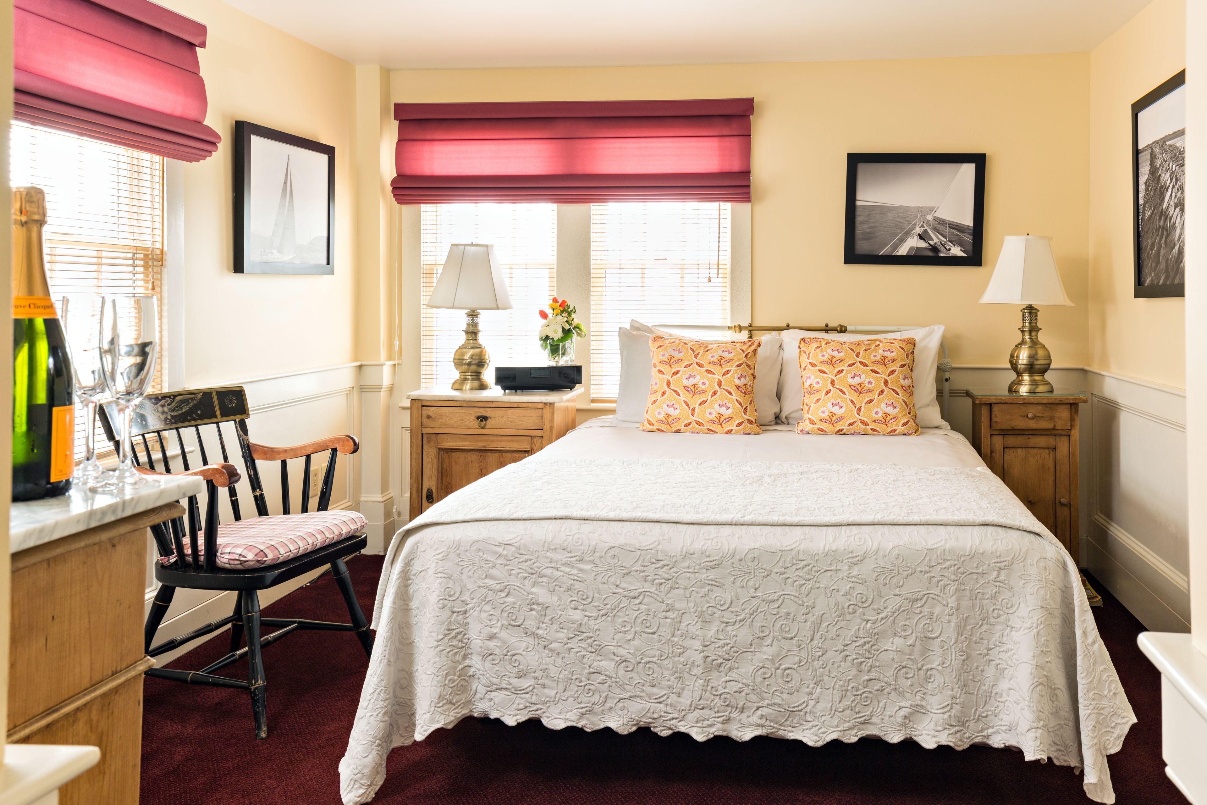Classic Queen Room