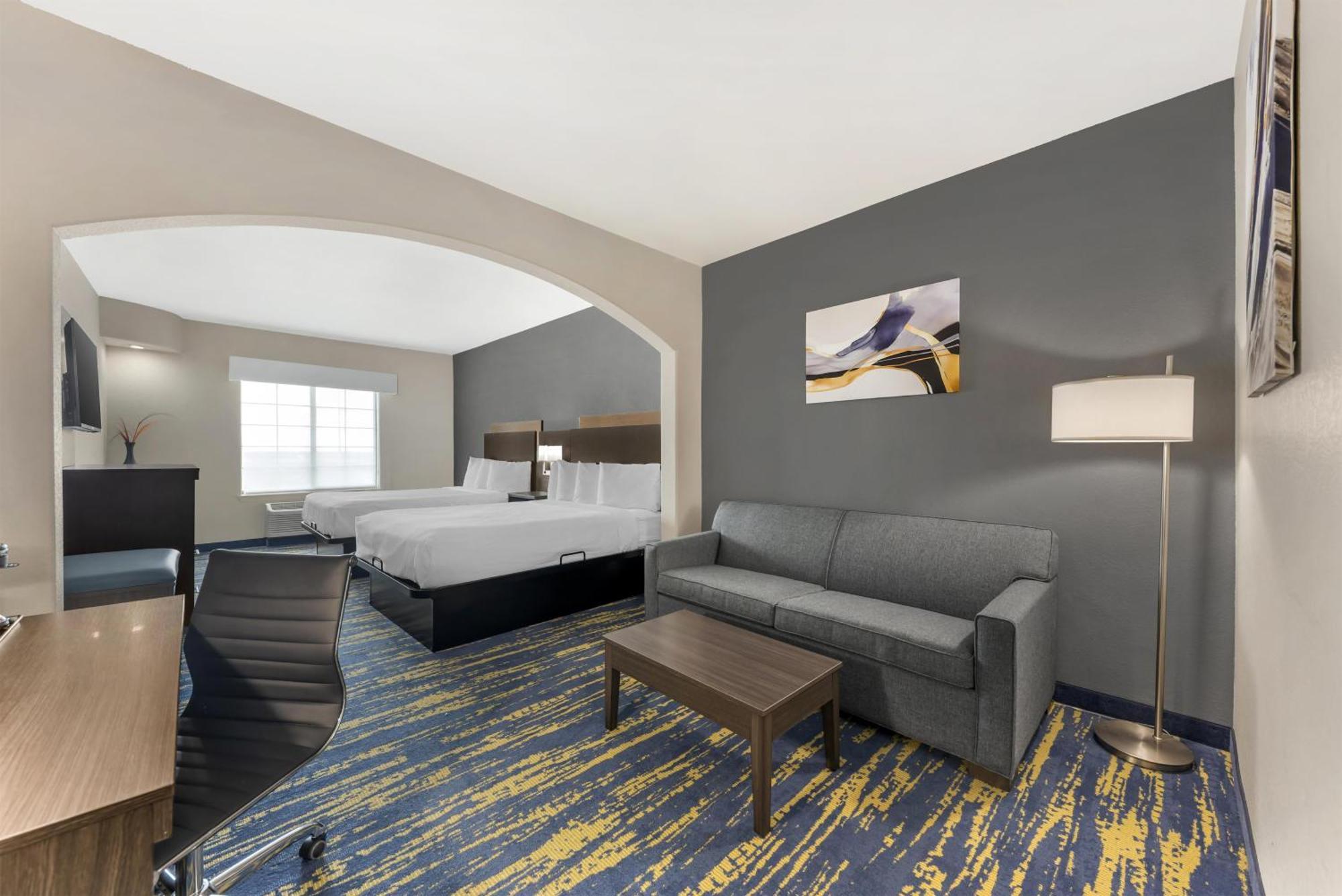 Queen Suite Two Queen Beds Sofa Bed
