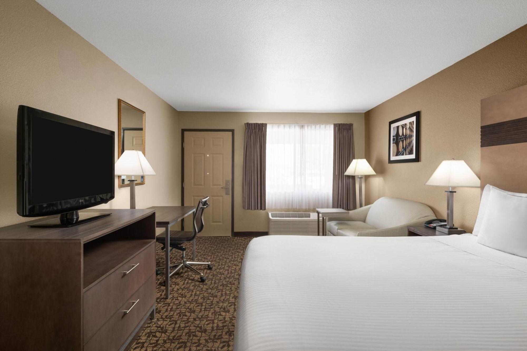 King Room Mobility Access or Non-Smoking
