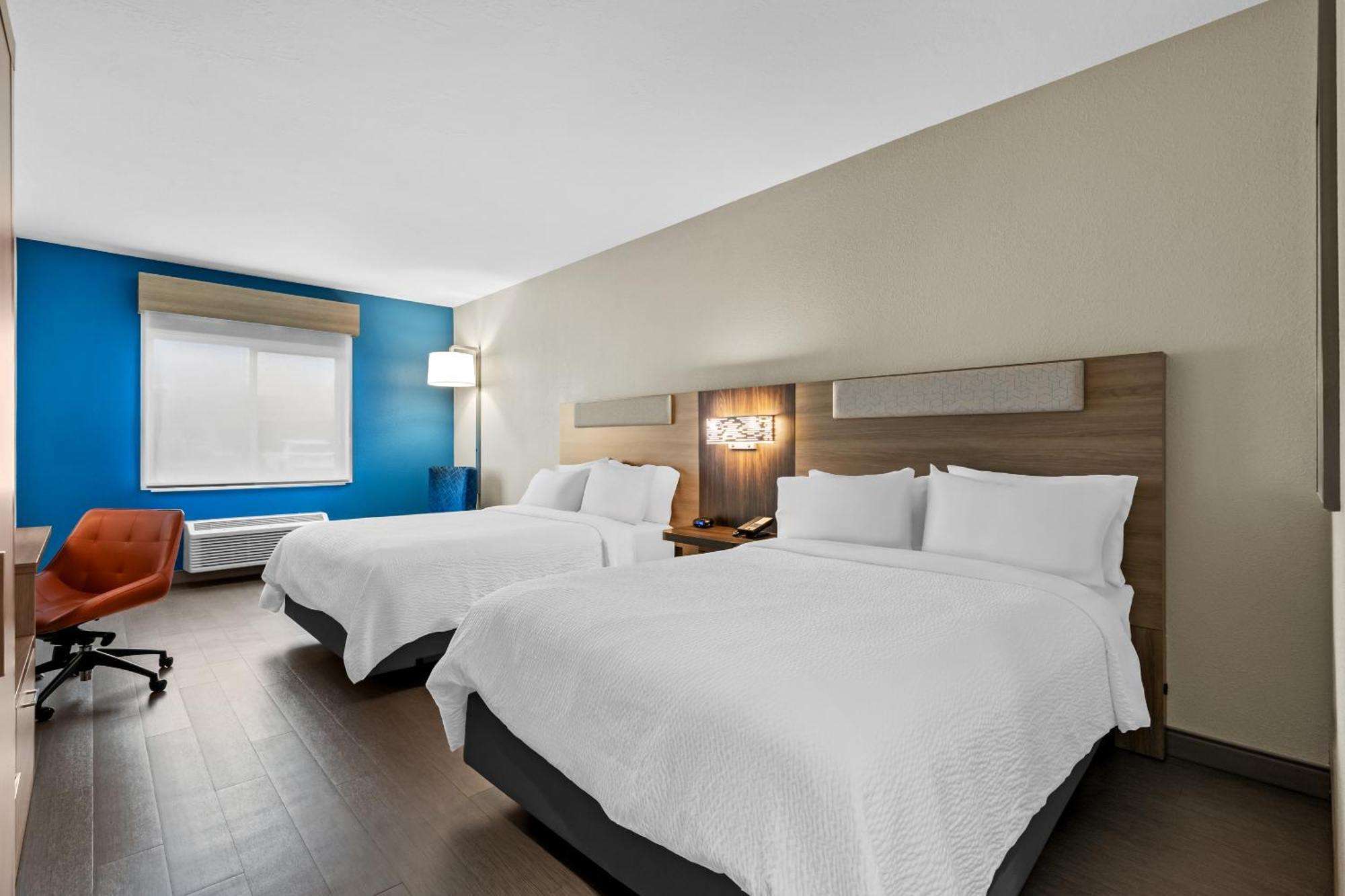 Deluxe Queen Room Two Queen Beds