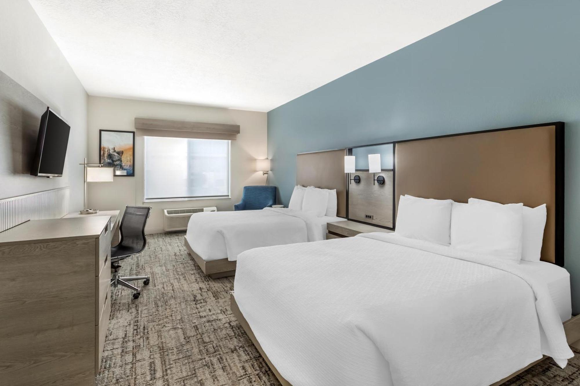 Queen Room Two Queen Beds Bath Tub Disability Access or Non-Smoking