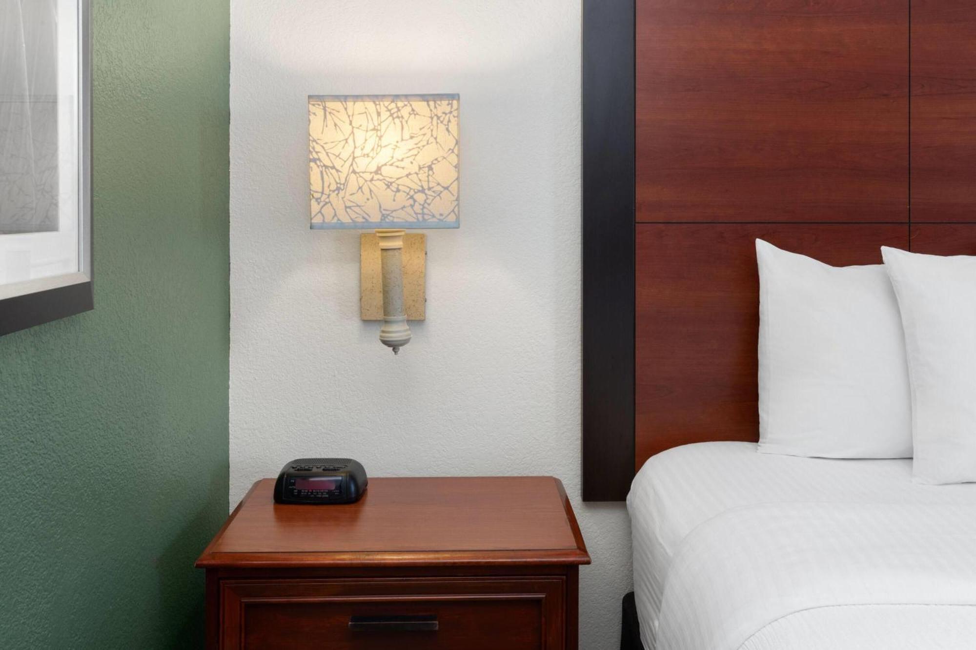 Deluxe Room Two Double Beds