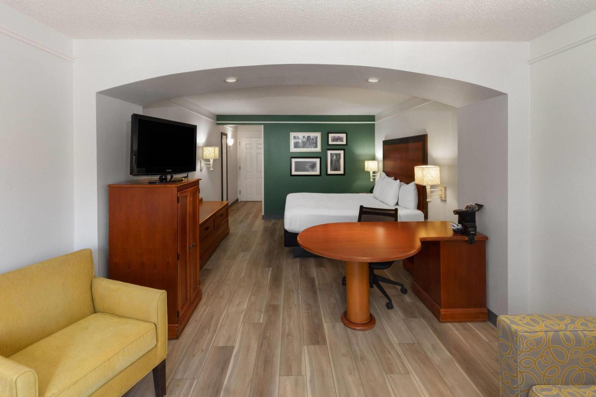 Executive King Room