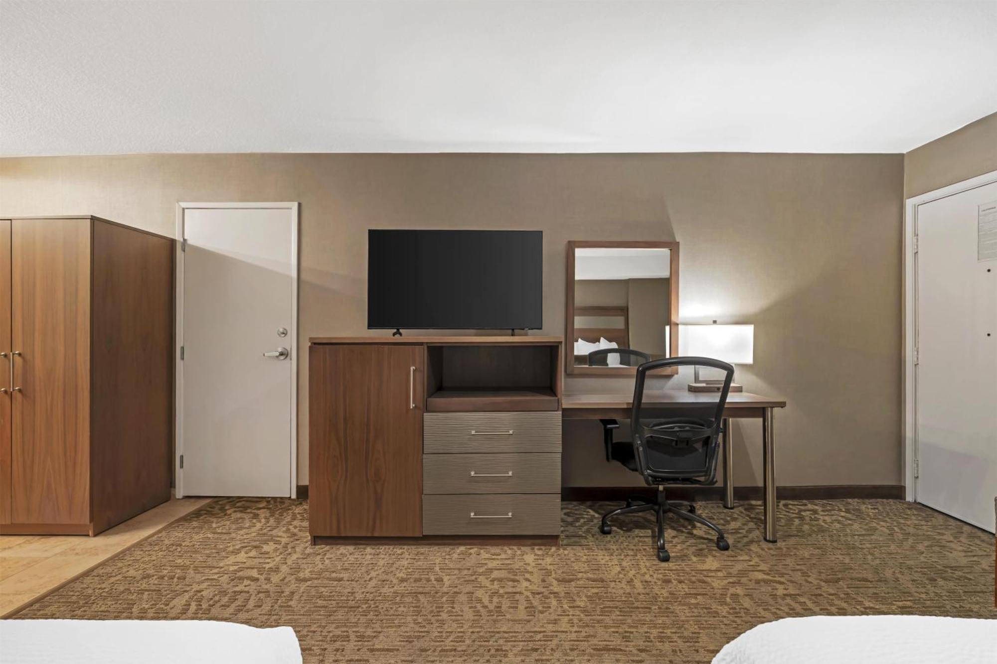 Double Room Two Double Beds Non-Smoking