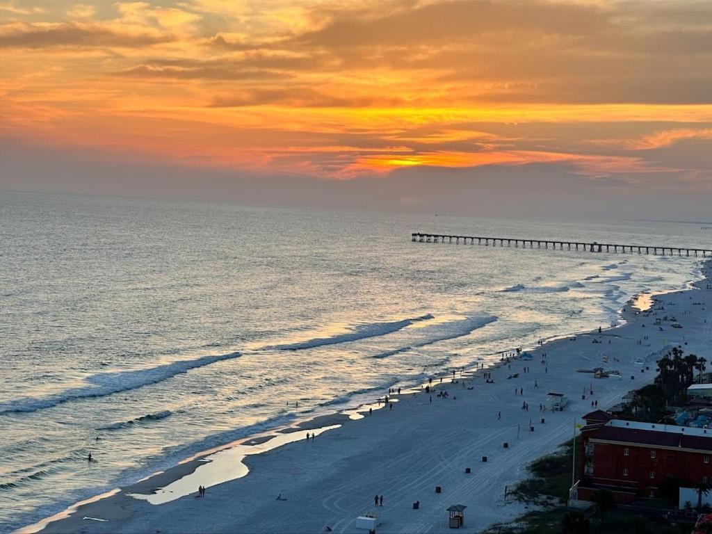 Three-Bedroom Apartment Oceanfront
