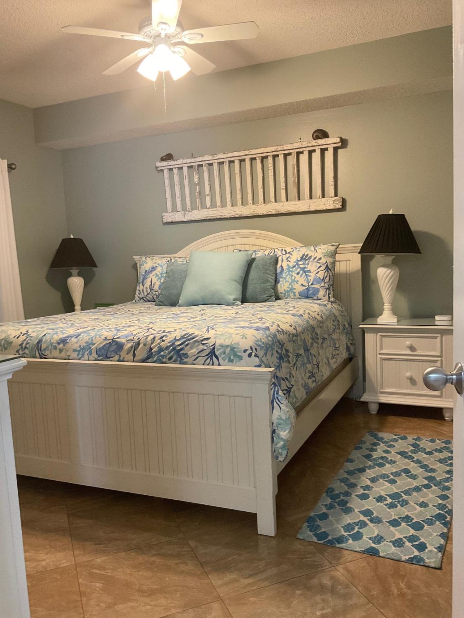 Three-Bedroom Apartment Oceanfront