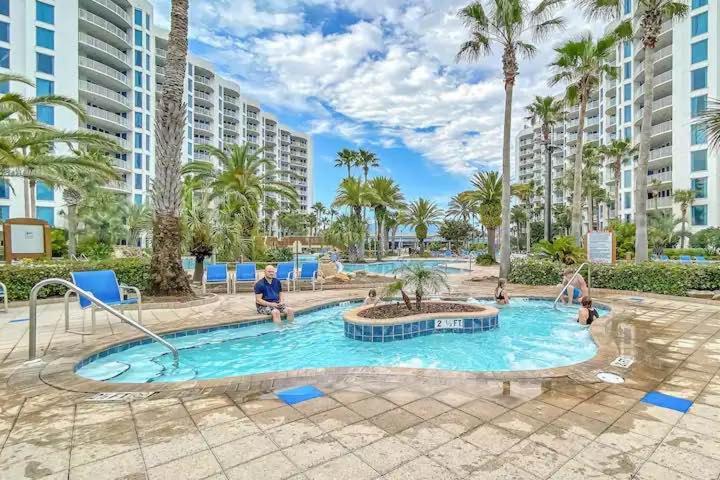 Apartment Pool View