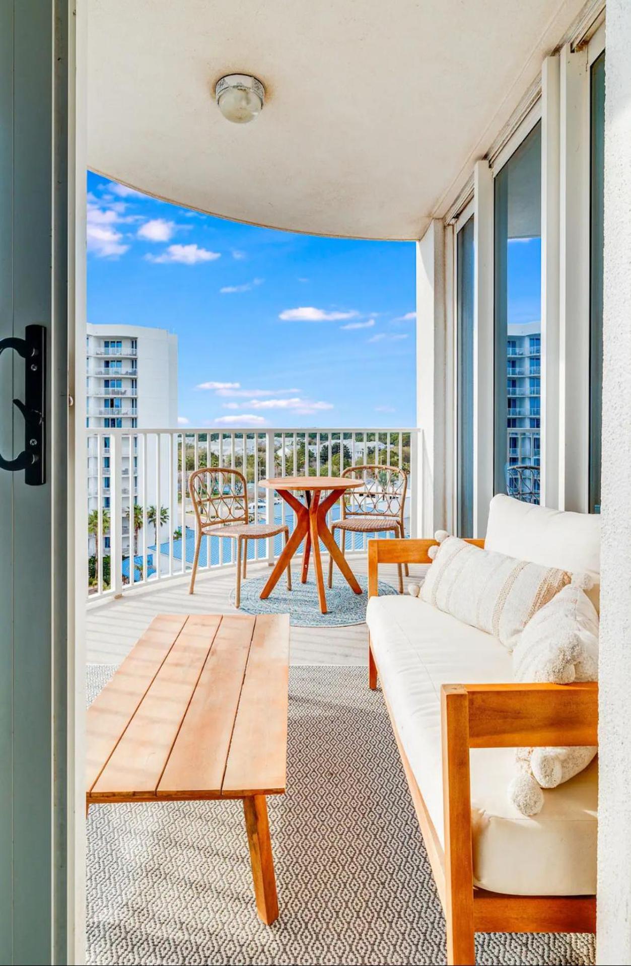 Apartment Pool View