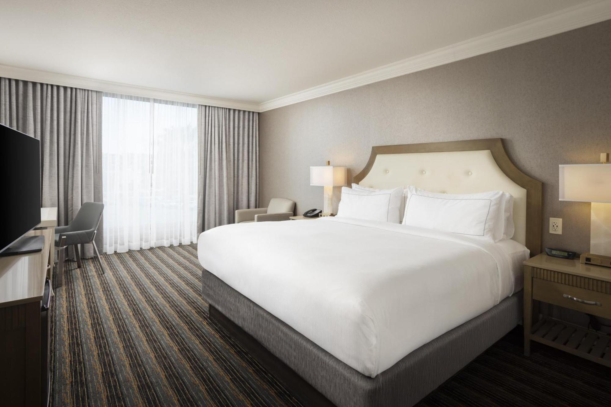 Standard King Room
