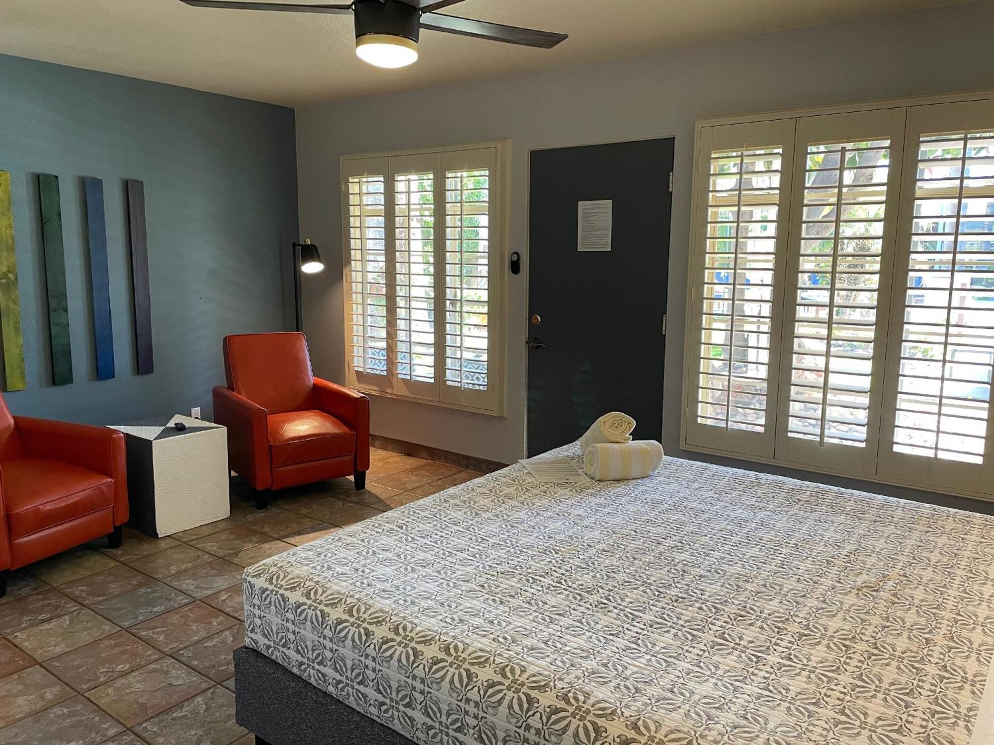 Superior King Room