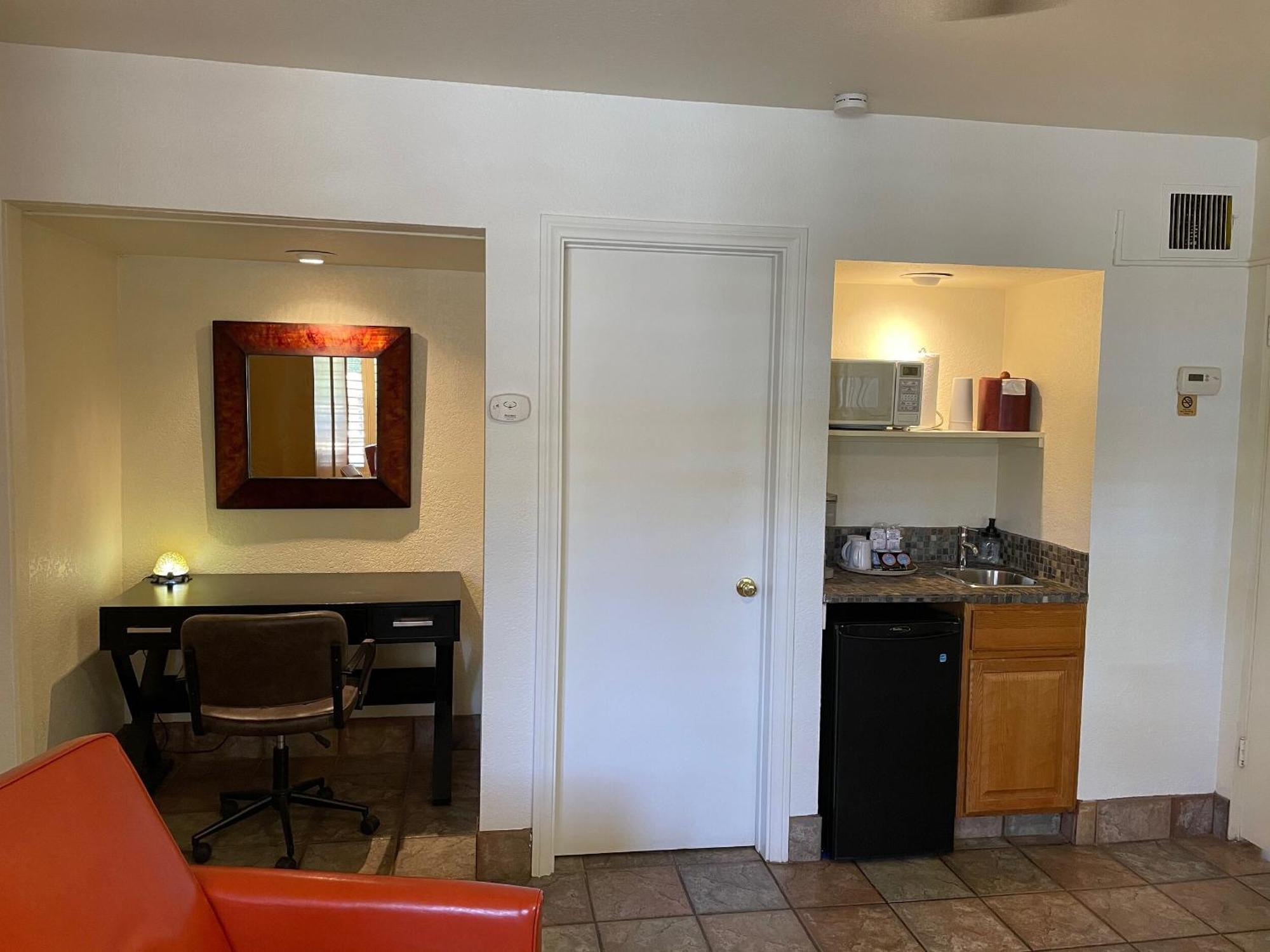 One-Bedroom Suite