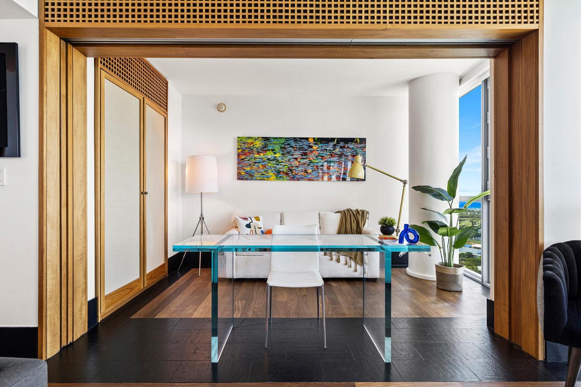 Three-Bedroom Apartment Sea View