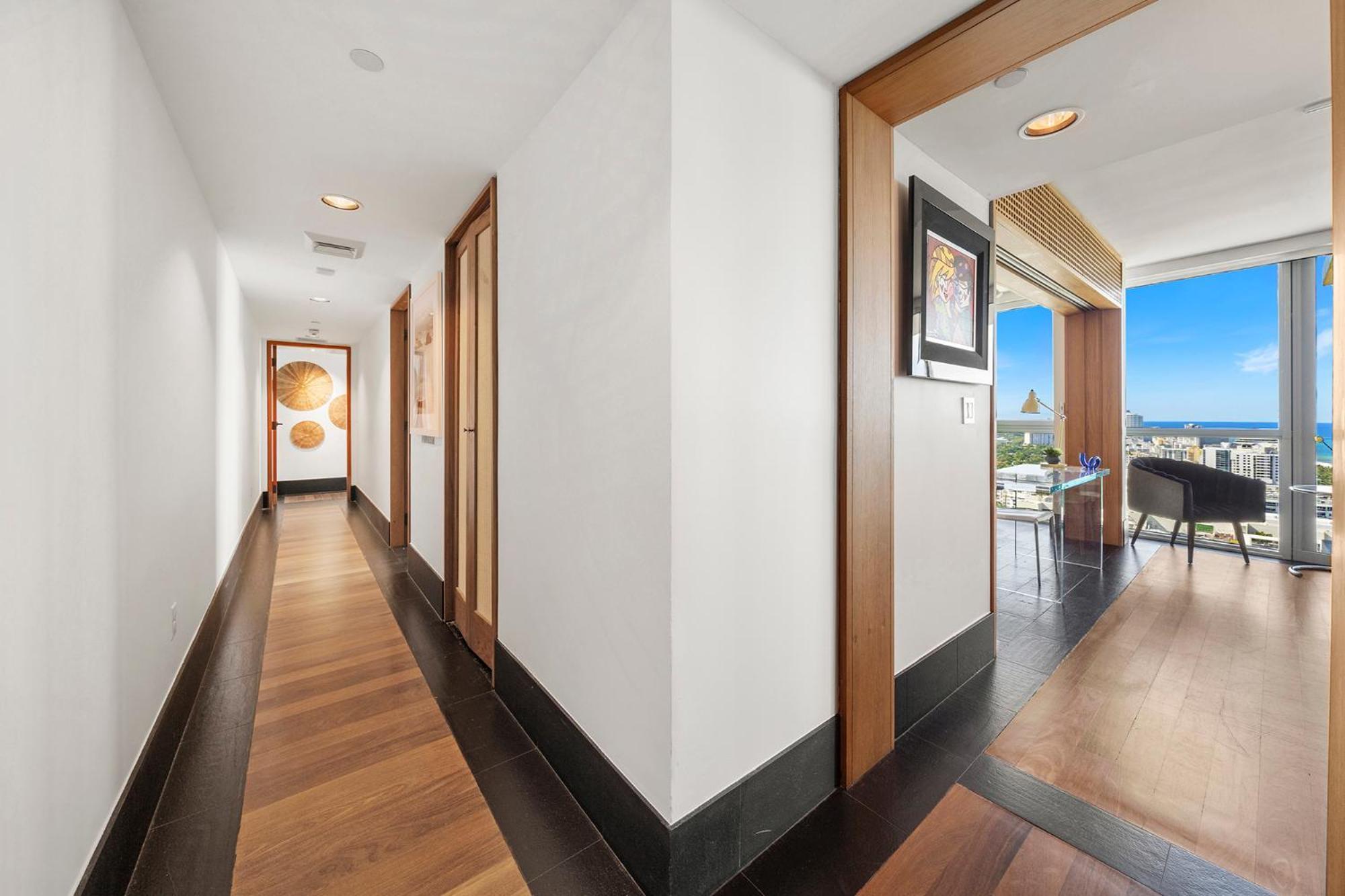 Three-Bedroom Apartment Sea View