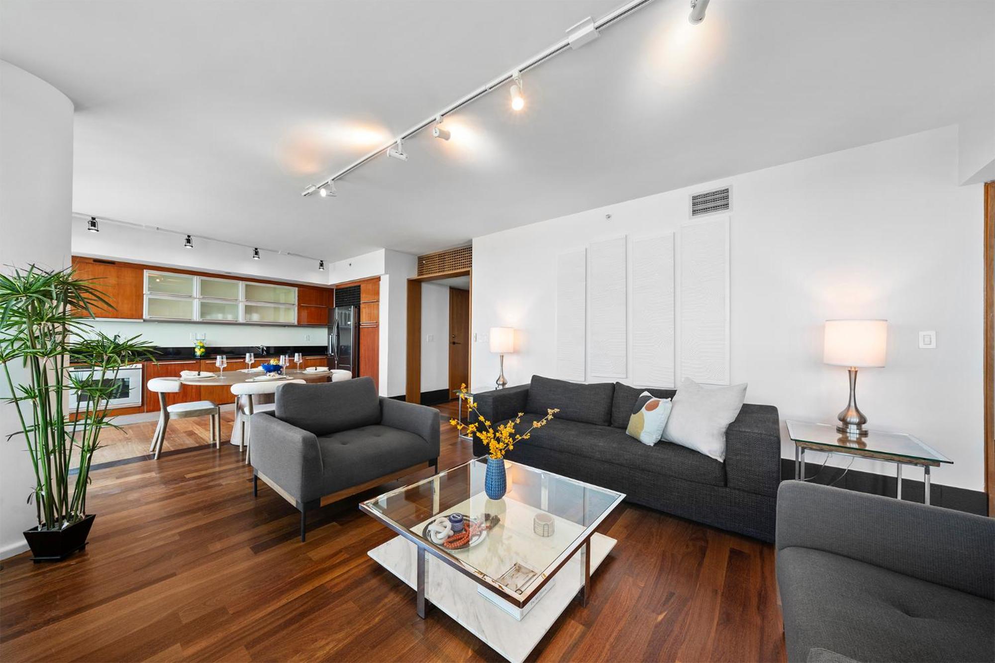 Three-Bedroom Apartment Sea View