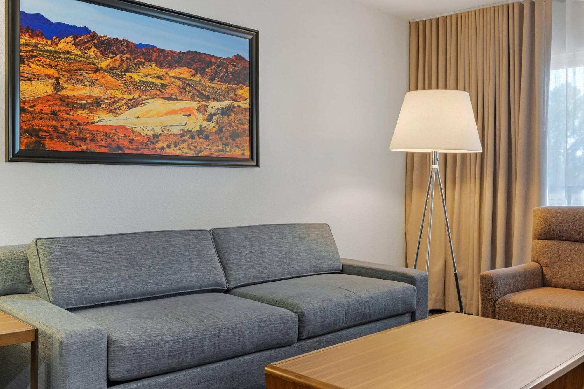 One-Bedroom Suite No Resort Fees