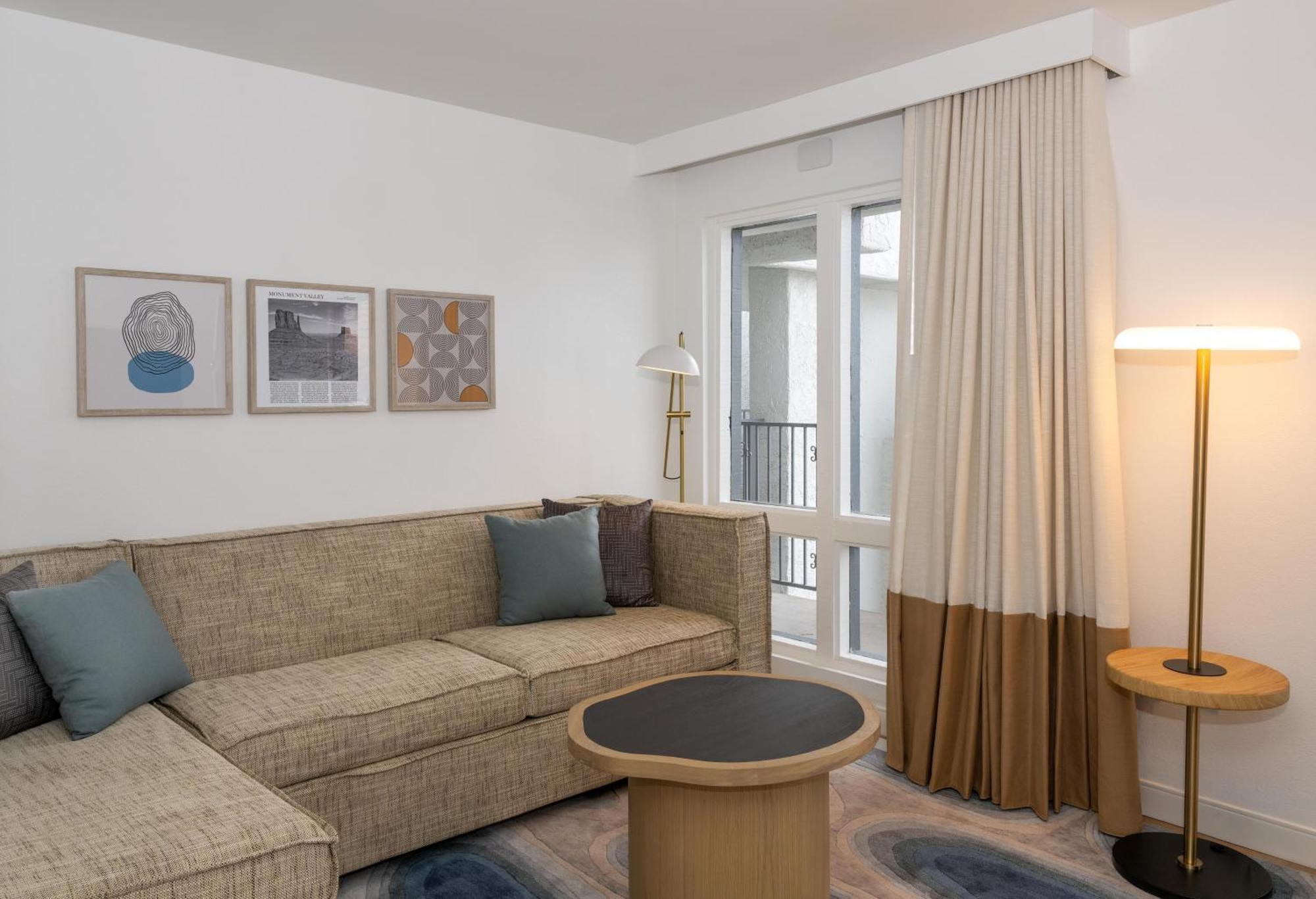 One-Bedroom King Suite Queen Sofa Bed Courtyard View