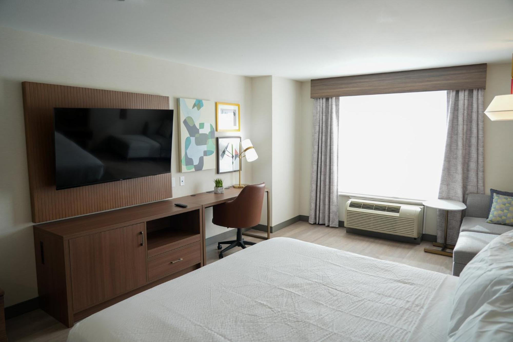 Standard King Room