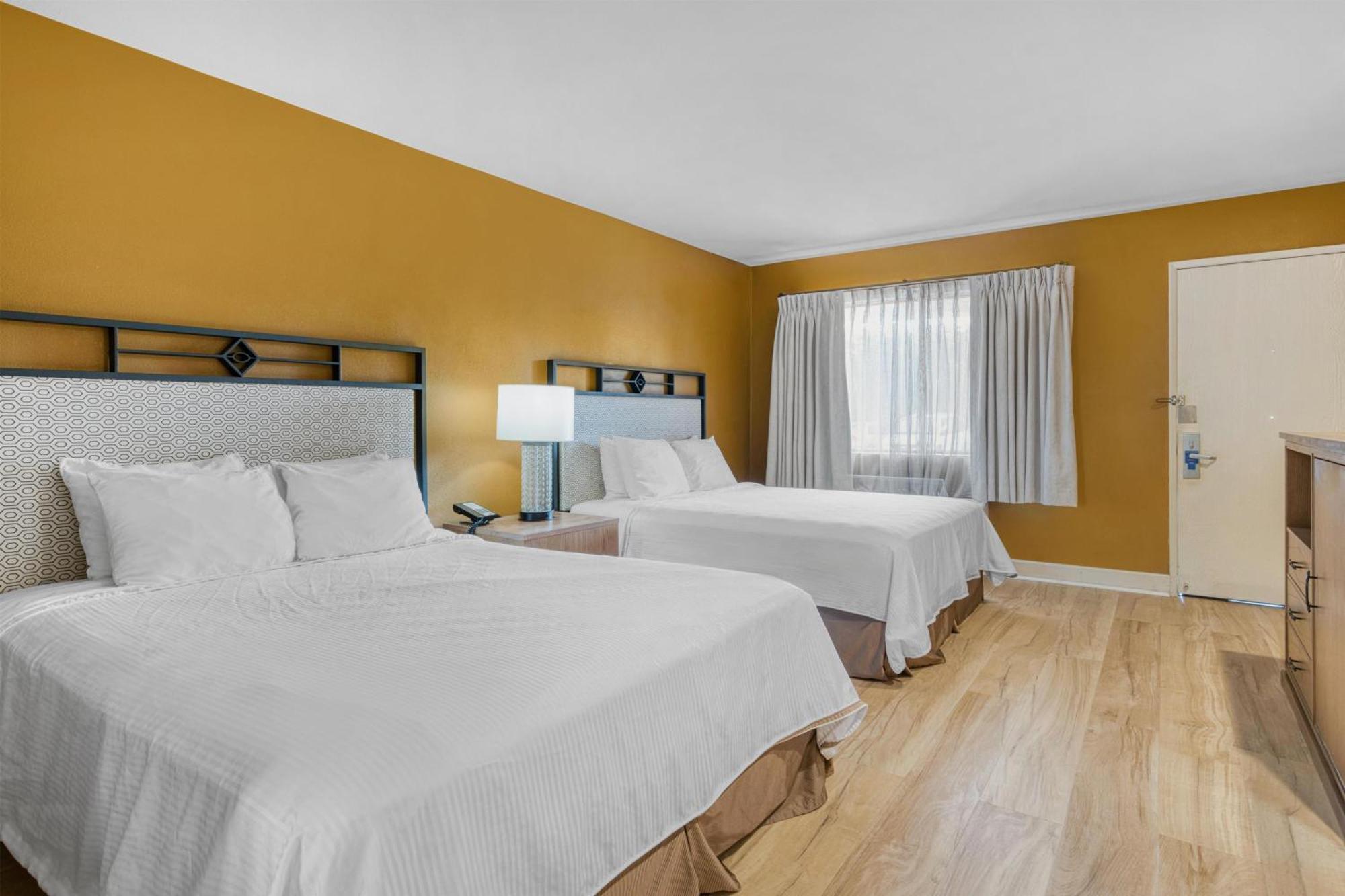 Queen Room Two Queen Beds Disability Access Non Smoking