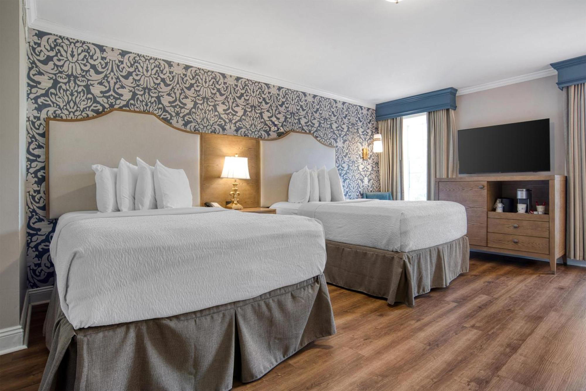 Double Room Two Double Beds Accessible
