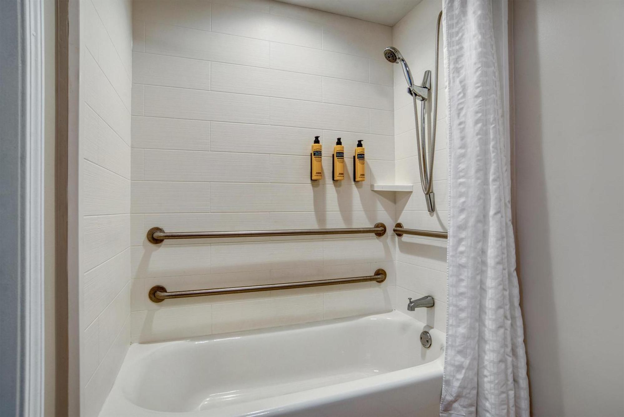 Double Room Two Double Beds Accessible