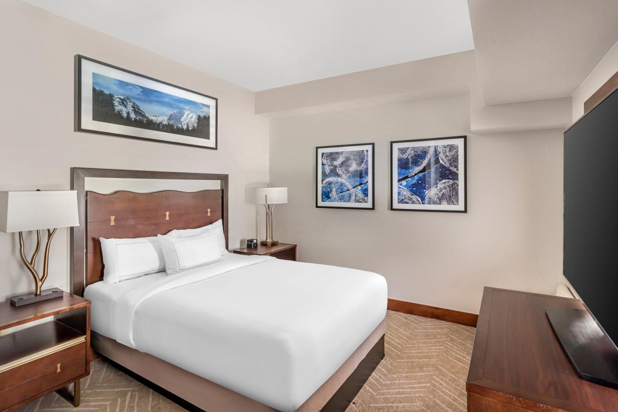 One-Bedroom King Suite Balcony