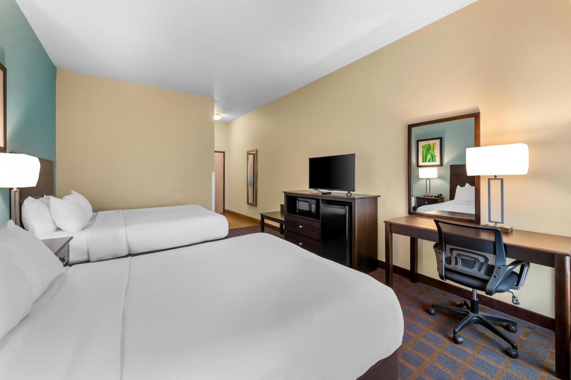 Queen Room Two Queen Beds