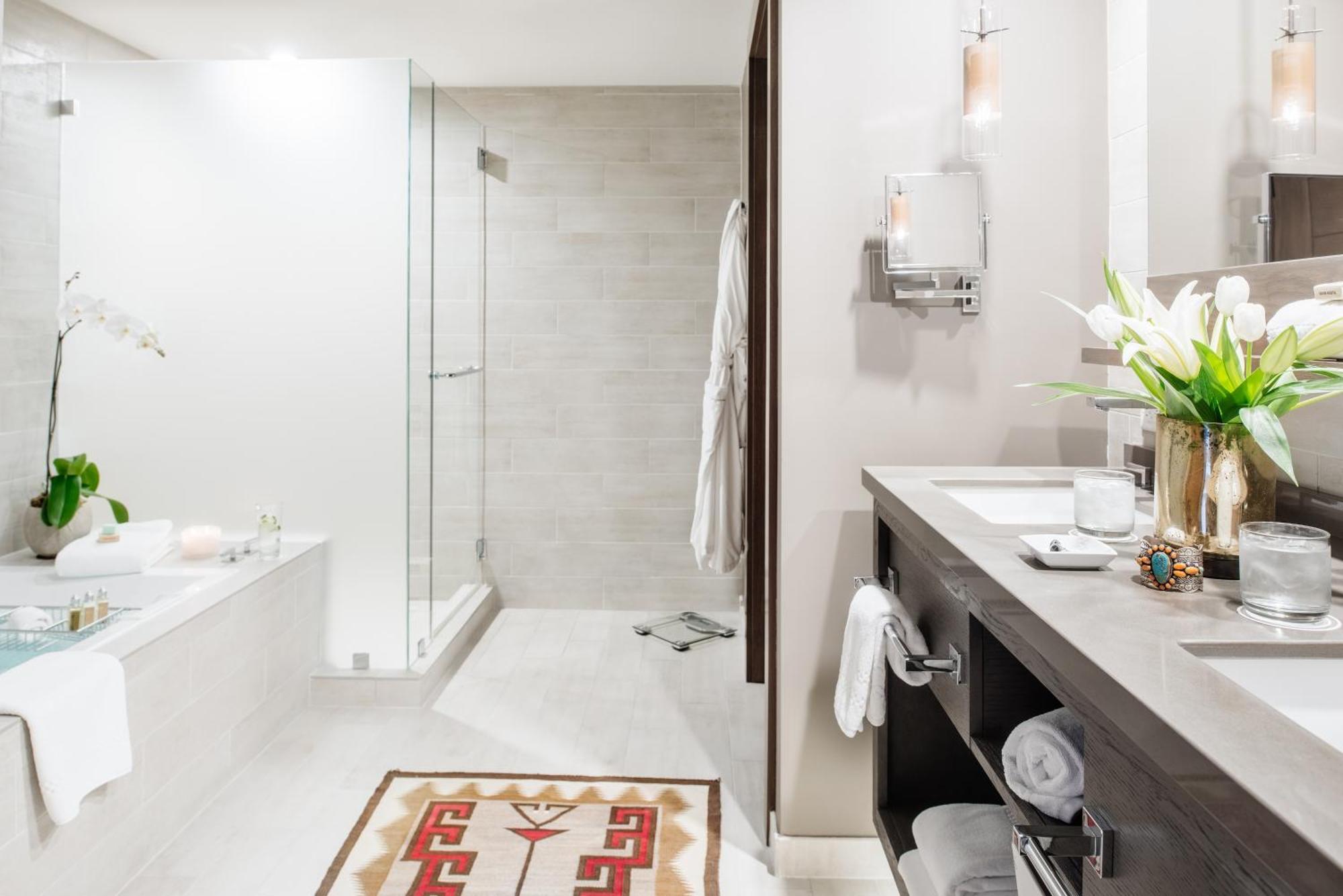 Superior King Suite
