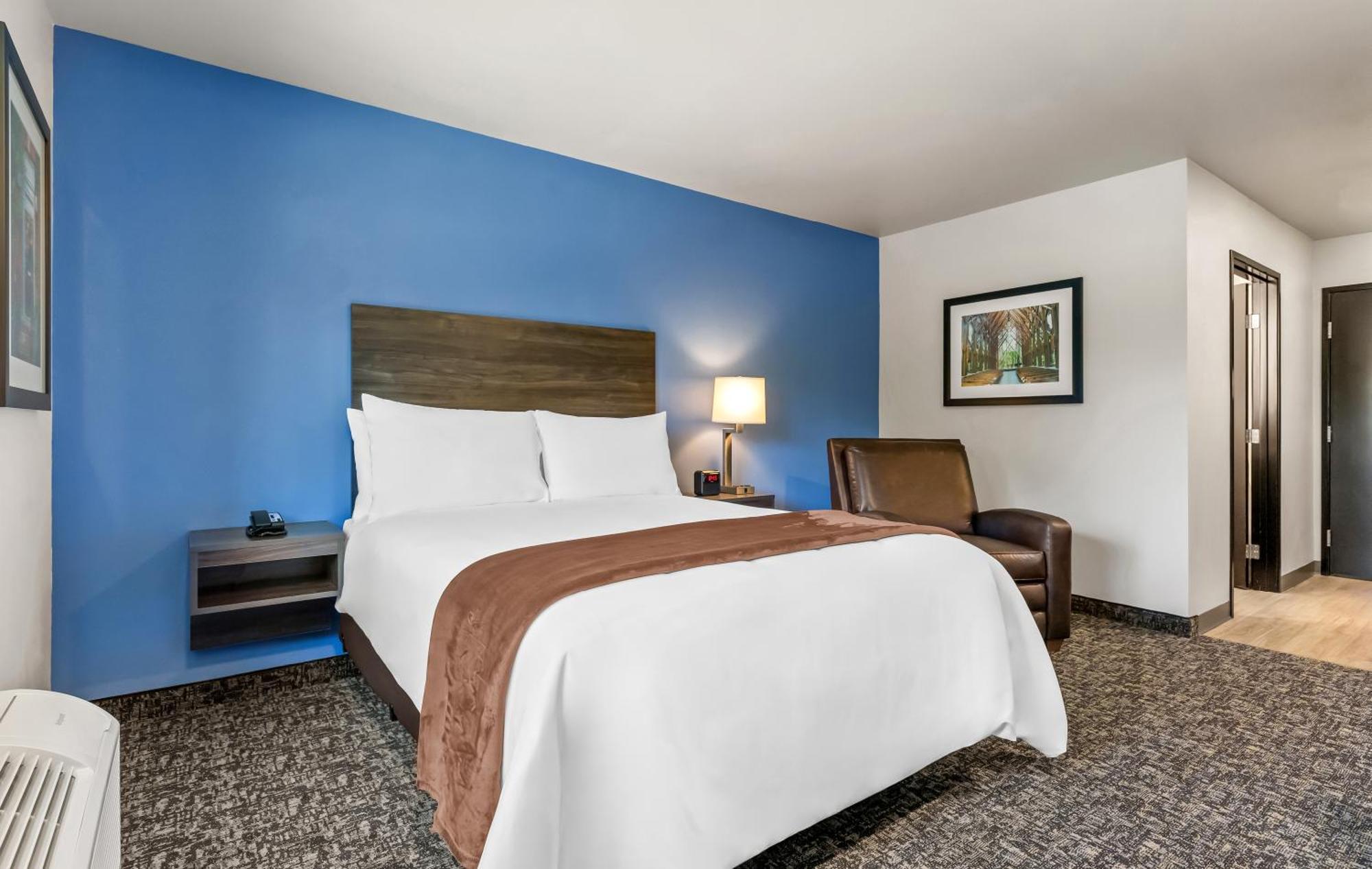 Standard King Room