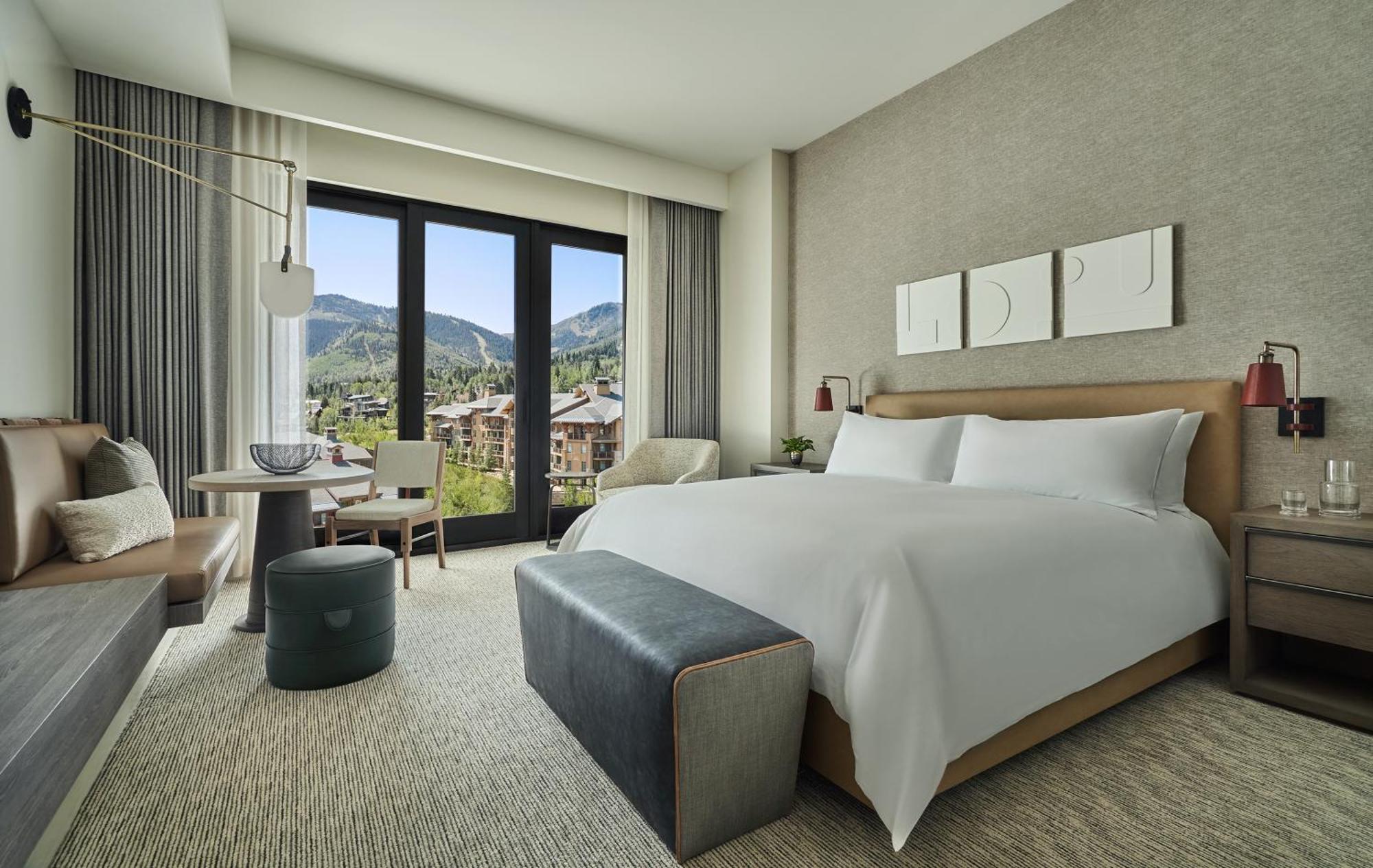 Three Bedroom Peak 2 Kings or Bunks Accessible Residence