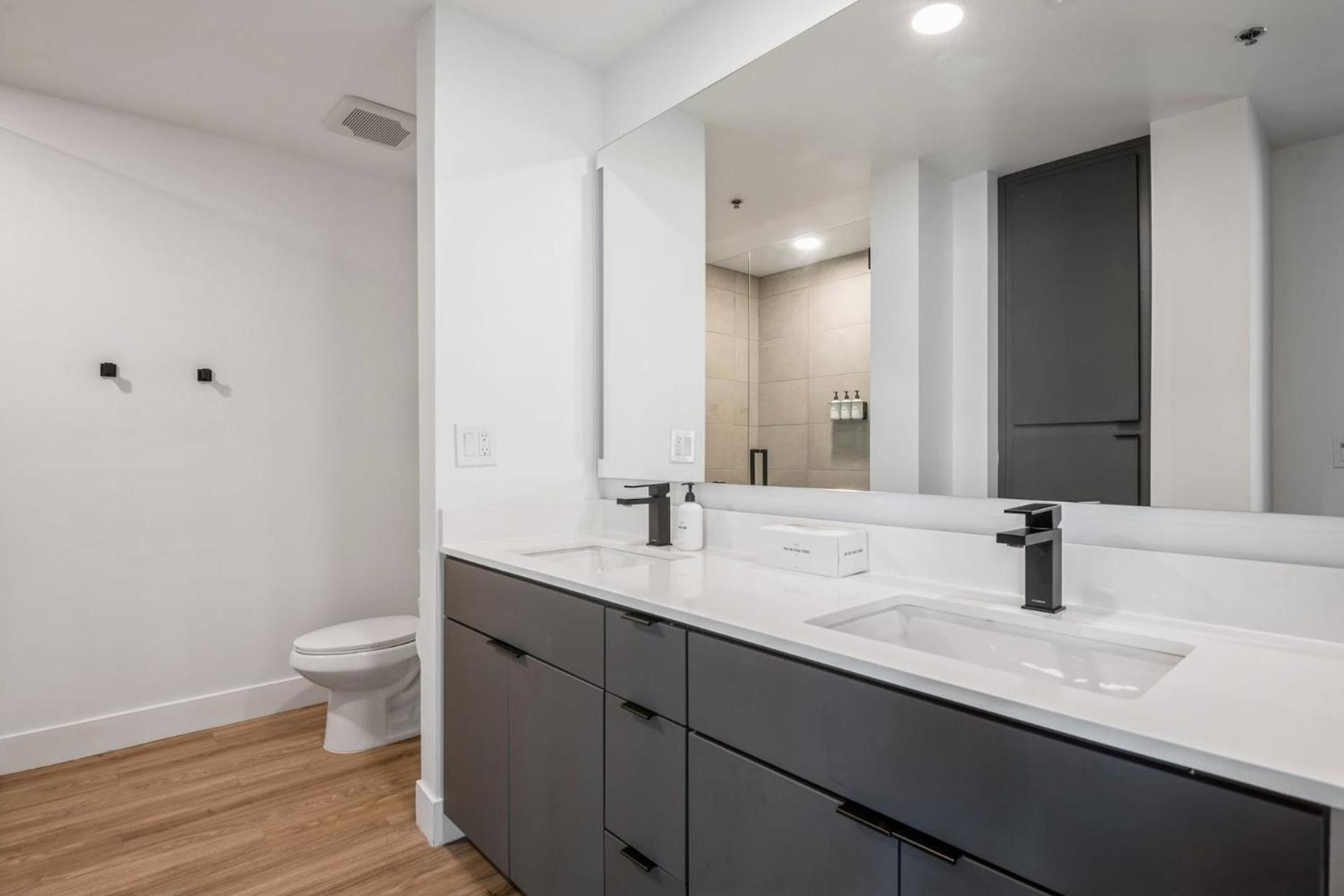 Two-Bedroom Apartment Self Check Virtual Front Desk