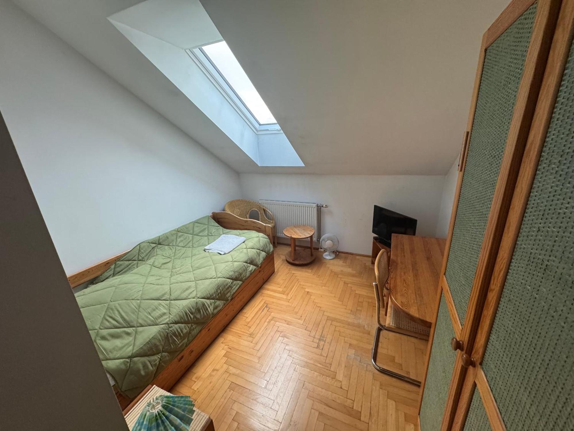 Pokój jednoosobowy z prywatną łazienką