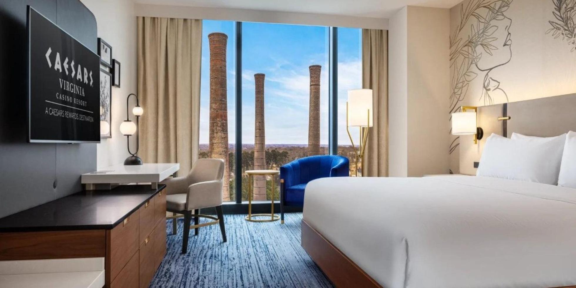 Luxury Room 1 King Mountain View