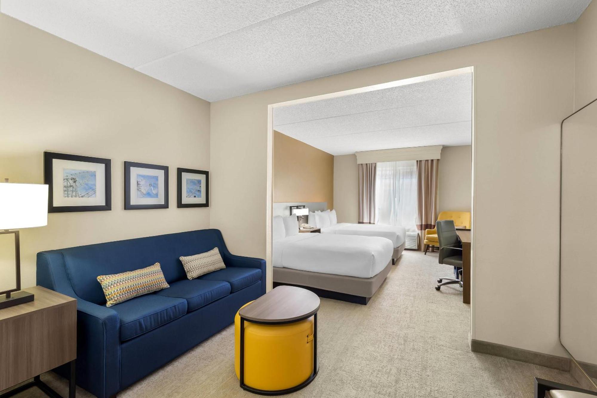 Queen Suite Two Queen Beds Non-Smoking