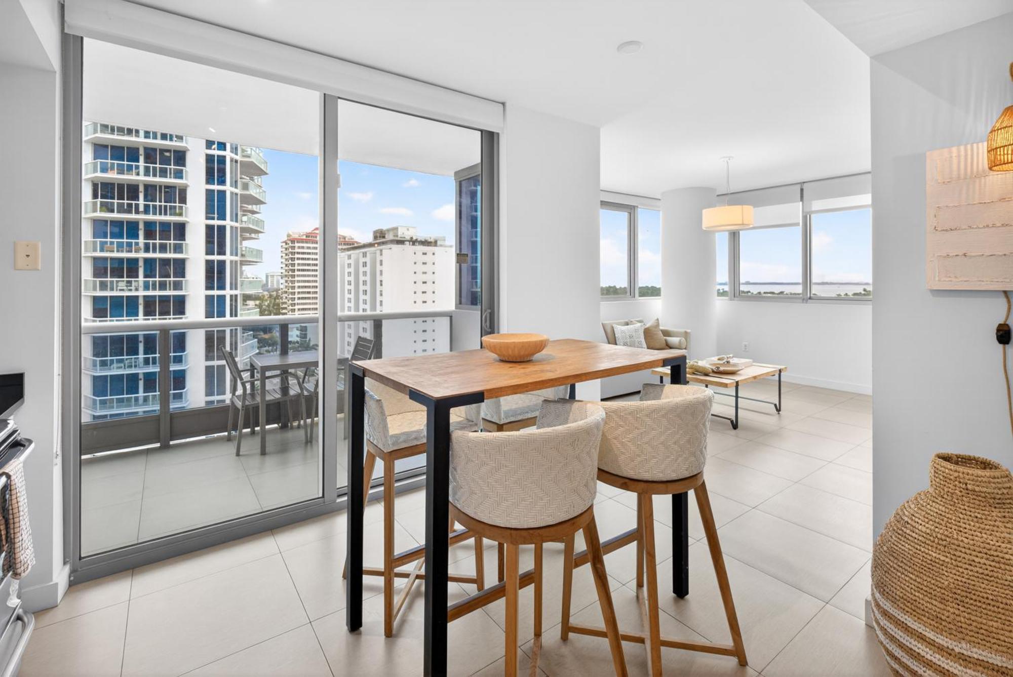 One-Bedroom Apartment City View Balcony