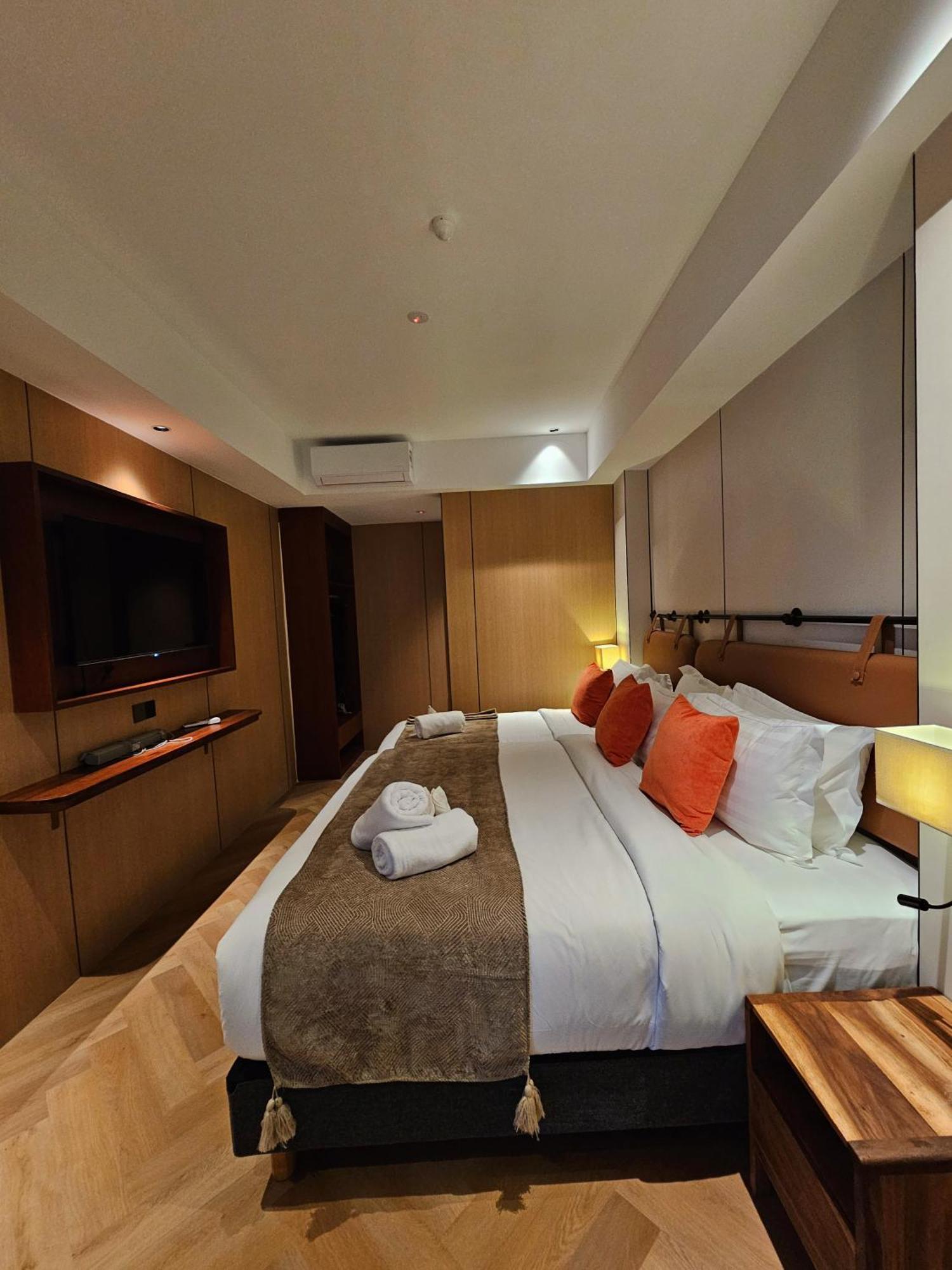 Luxury Triple Room