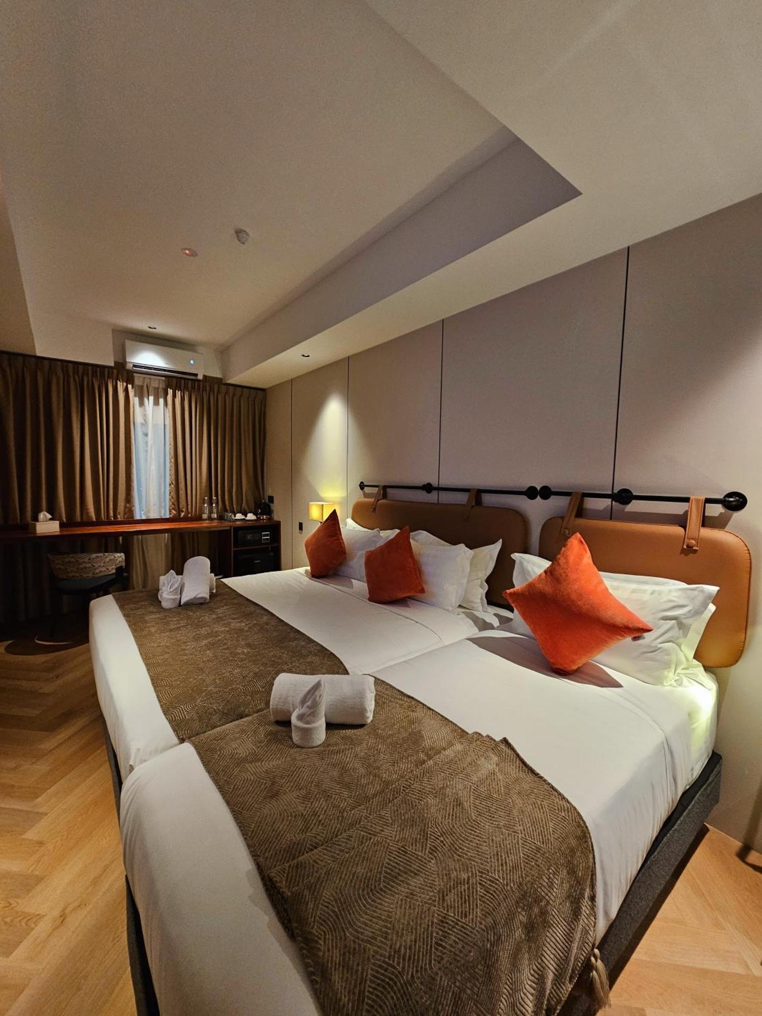 Luxury Triple Room